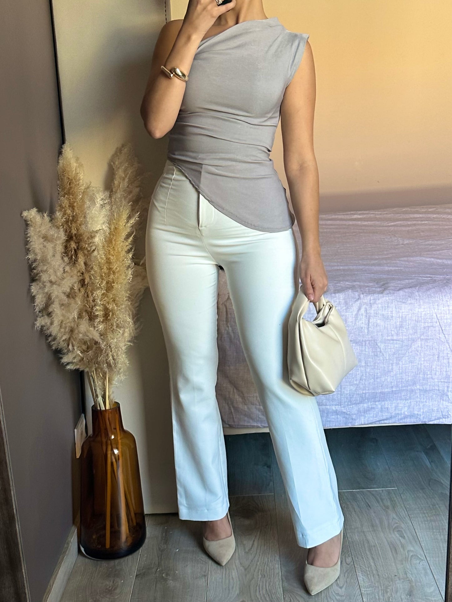 Top asymétrique